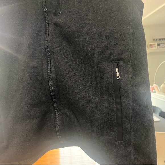 Patagonia - Better Sweater Fleece Vest - Fall 2024 Black M - Picture 4 of 8